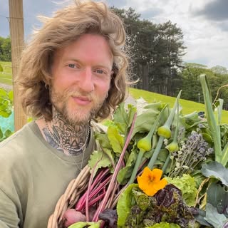 Jamie Walton | Nettles & Petals