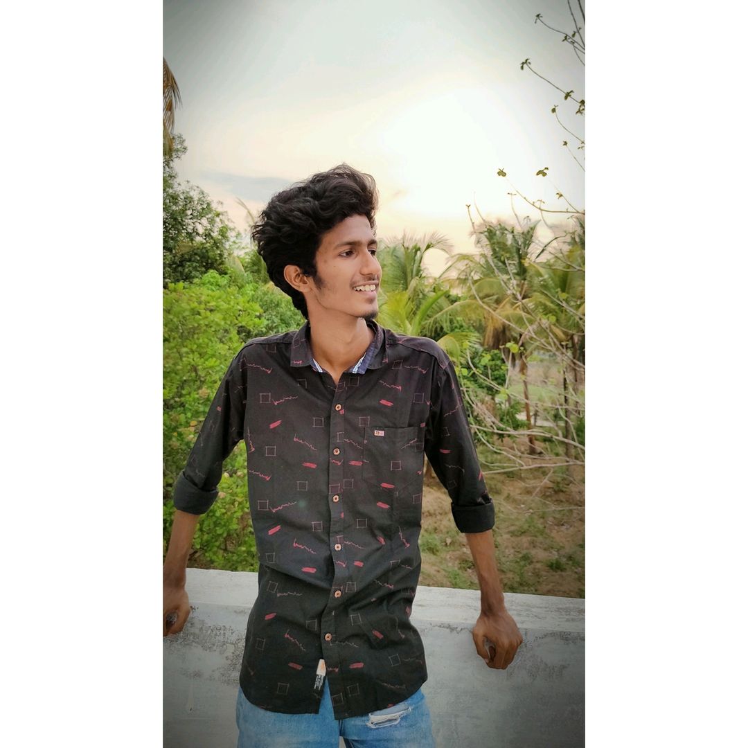 Nikhil 😎