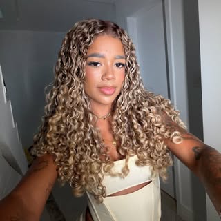 Vivianne Noronha.