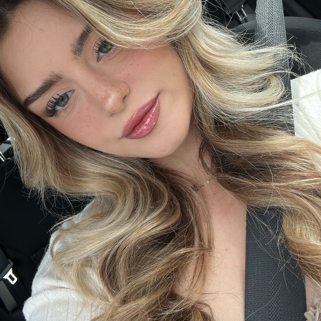 Julia Wallis