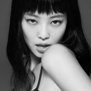 BLACKPINK JENNIE