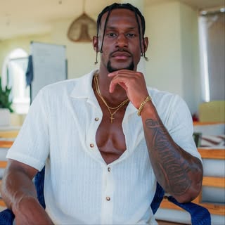 Vincent M. Biffle | Lifestyle + Fashion Creator