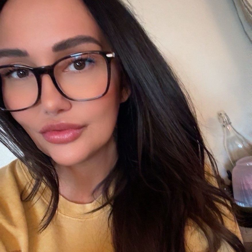 🌻•April•🌻