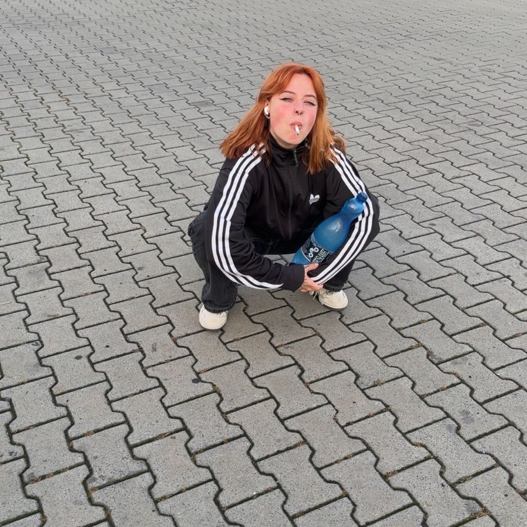 ๐ฉ