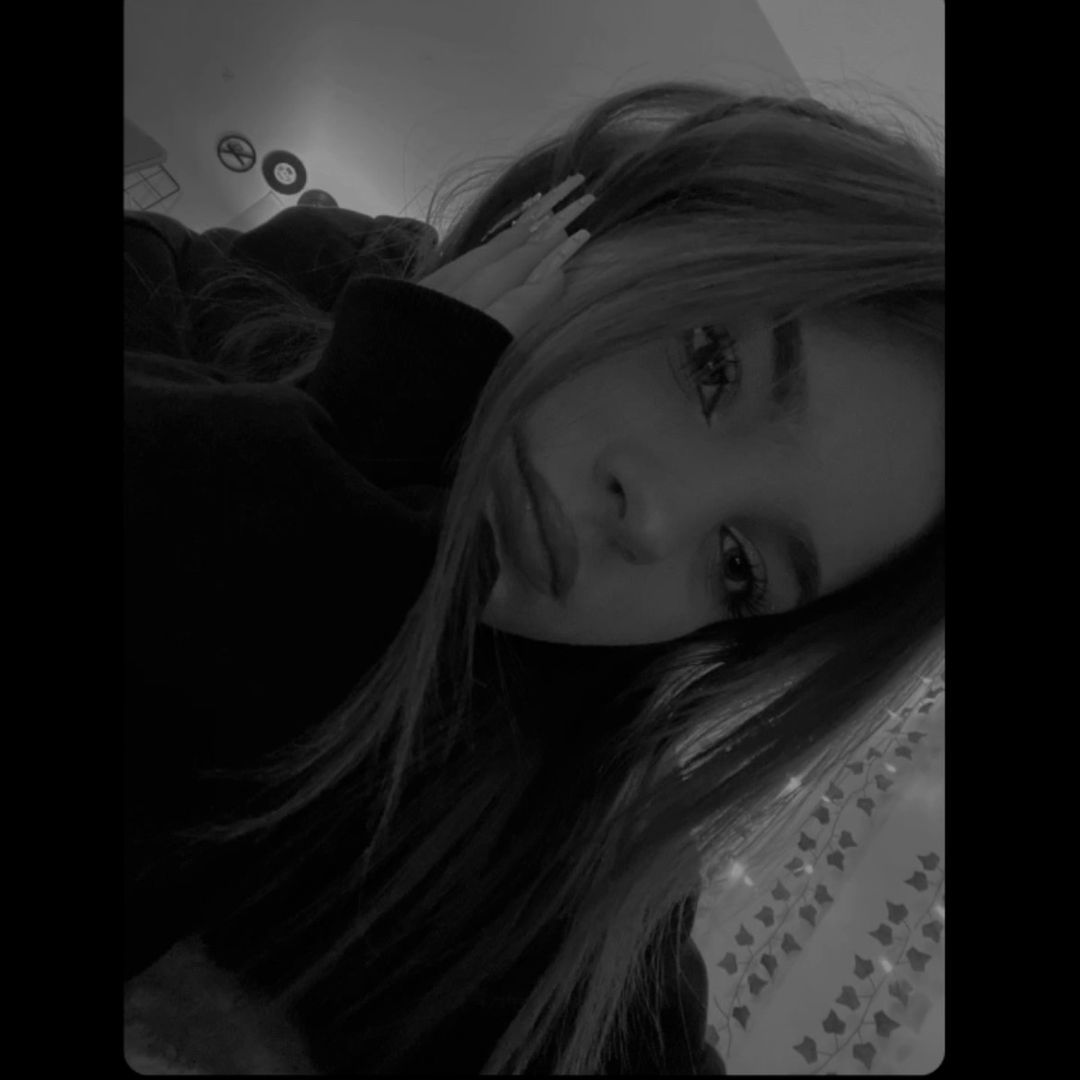 𝐨 𝐥 𝐢 𝐰 𝐢 𝐚  🎱