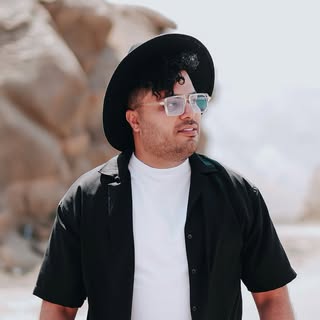 Omid Oghabi/امید عقابی