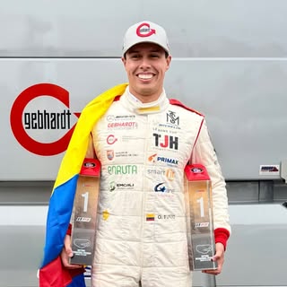 Oscar Tunjo 🇨🇴