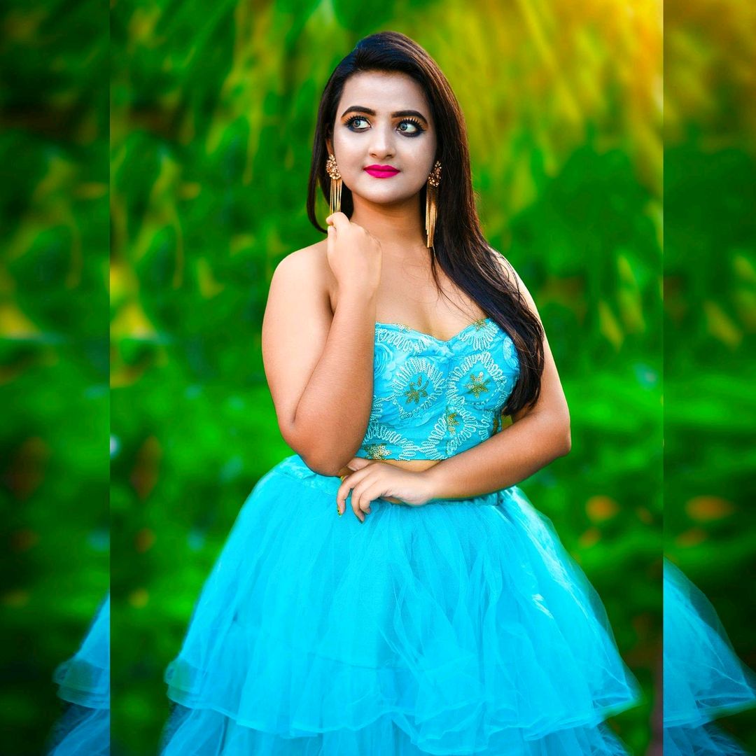 Parijayi Mou