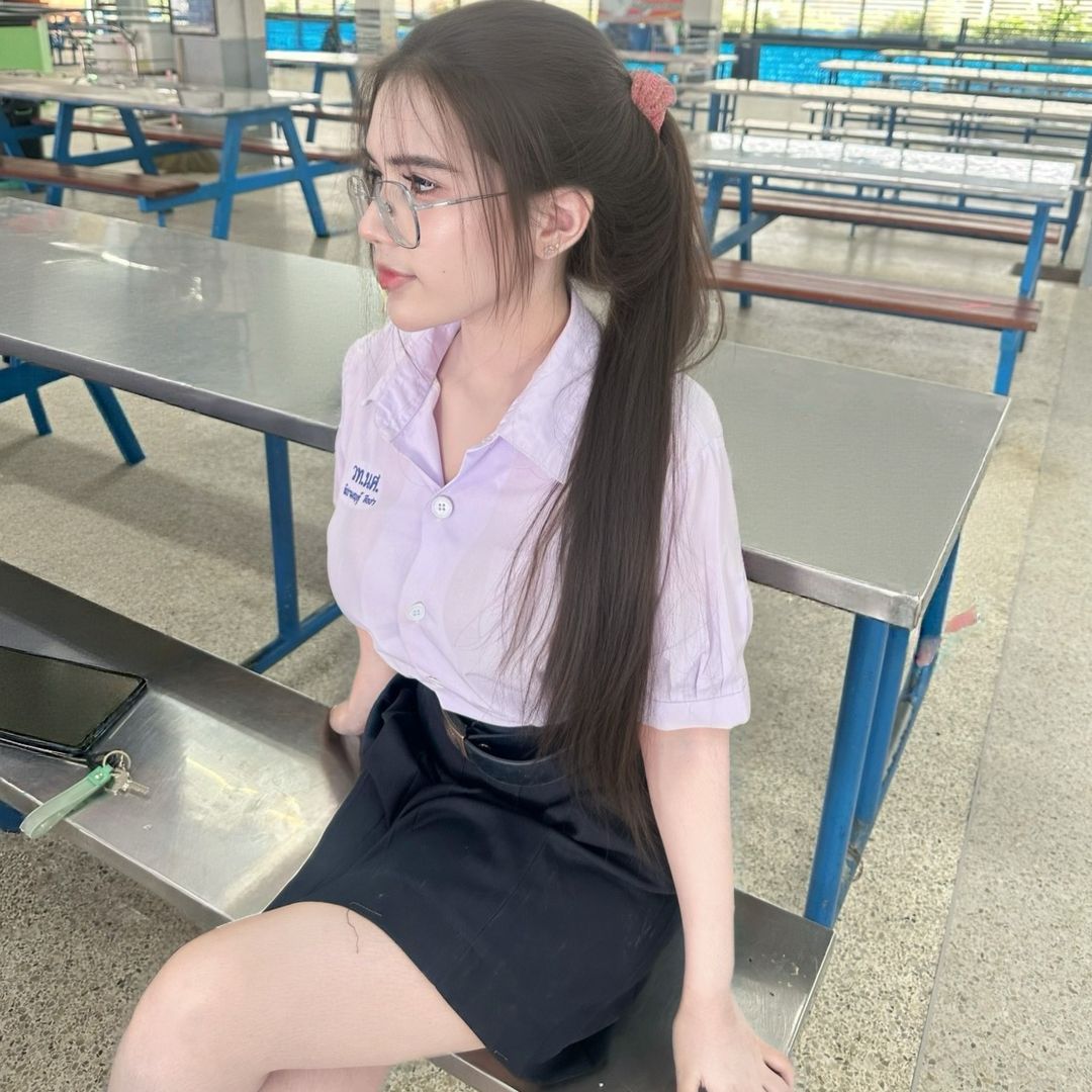 น้องมีนา