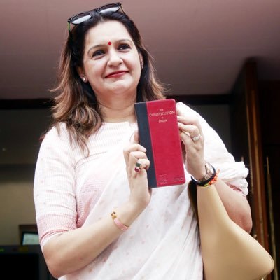 Priyanka Chaturvedi🇮🇳
