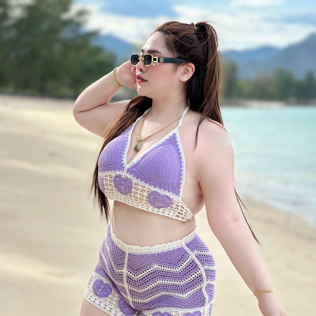 ปุ้ยเอง สาวอวบที่ชอบแต่งตัวอะ