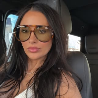 Rach Parcell (Pink Peonies)