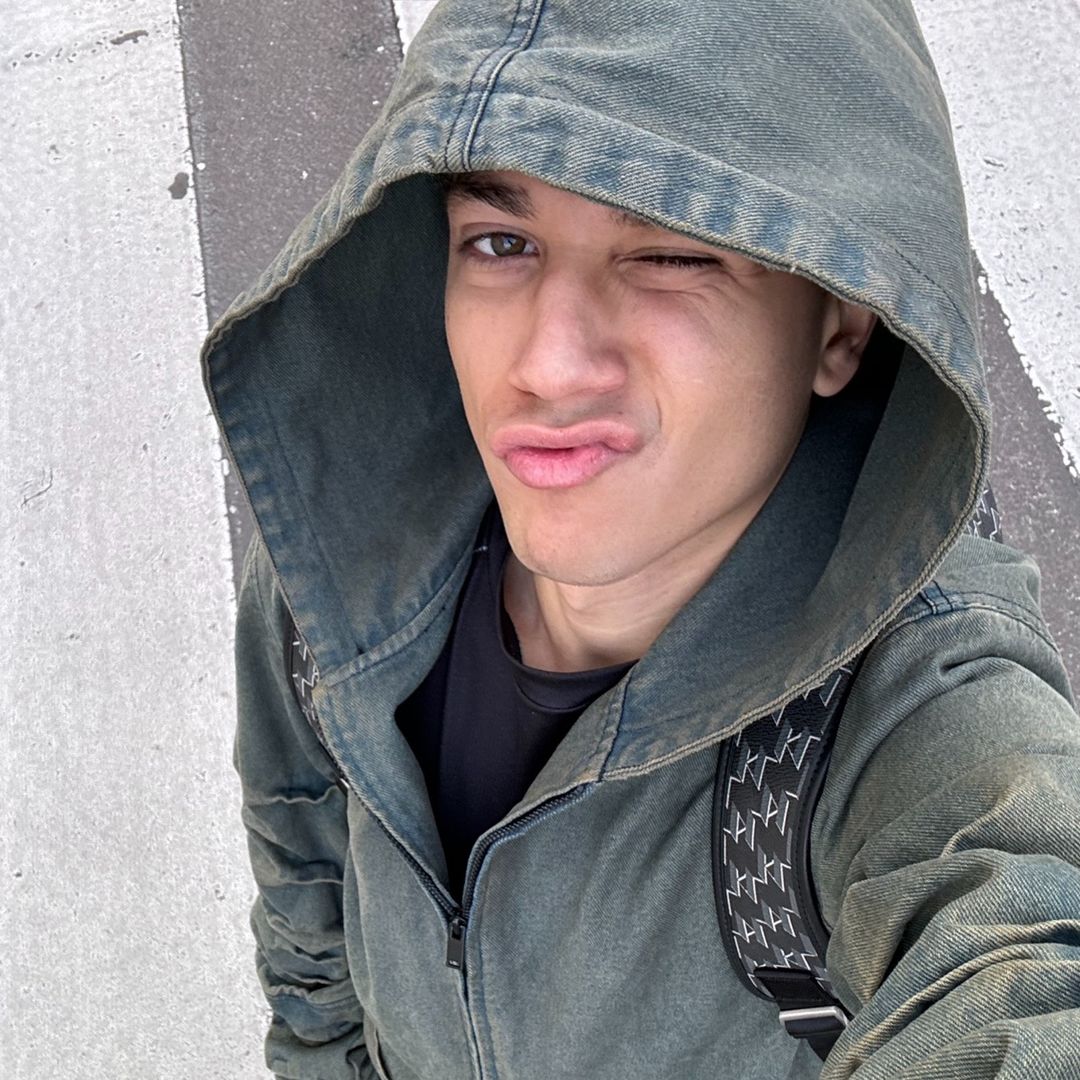 Raf Caplan ☔️