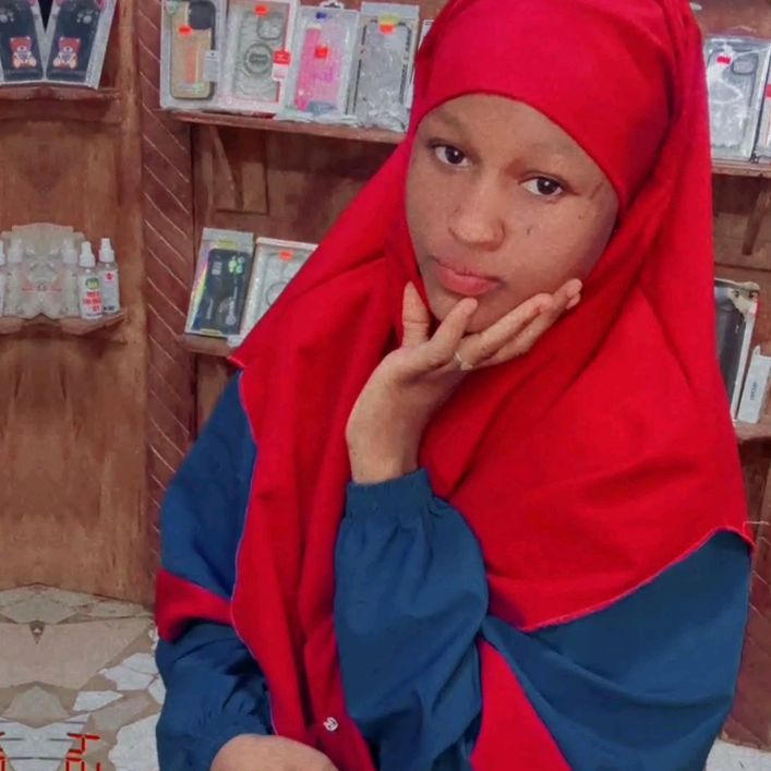 🎀Raihana🖇️❤️🐝