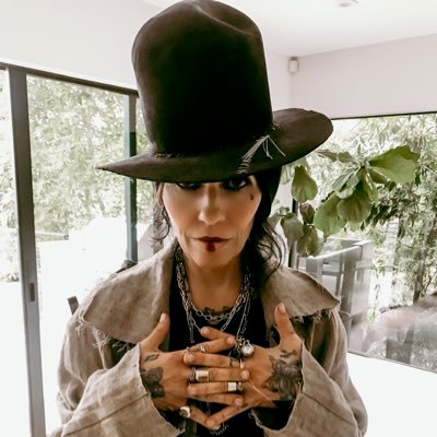 LINDA PERRY