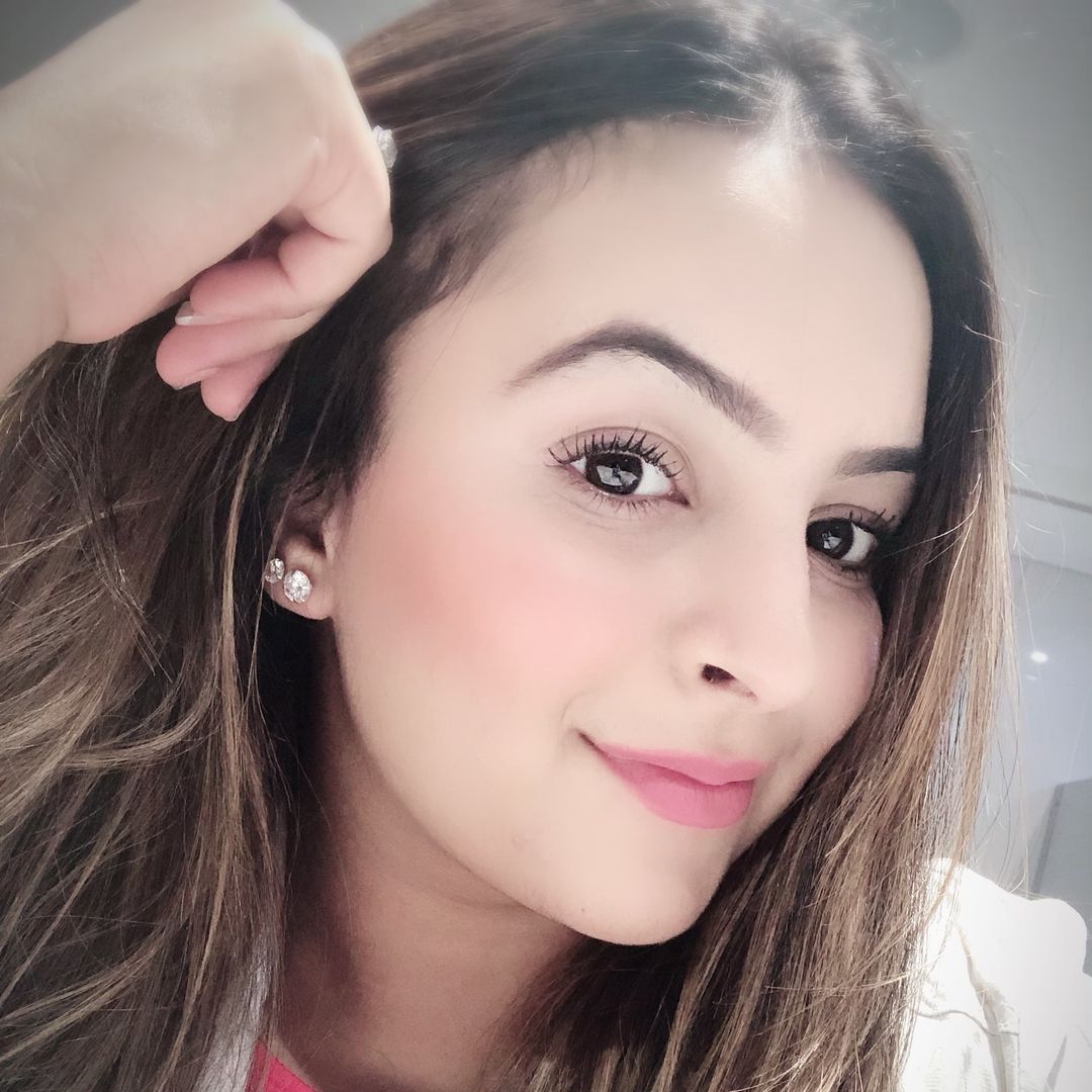 Reeya Malhi ✅