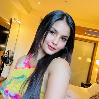 RIYA SHARMA 🌸🦄