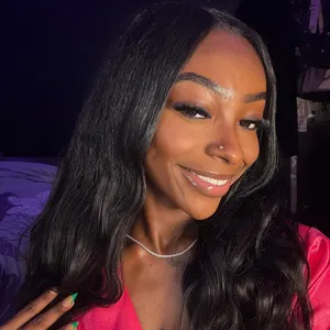 S E V V Y | Beauty Influencer