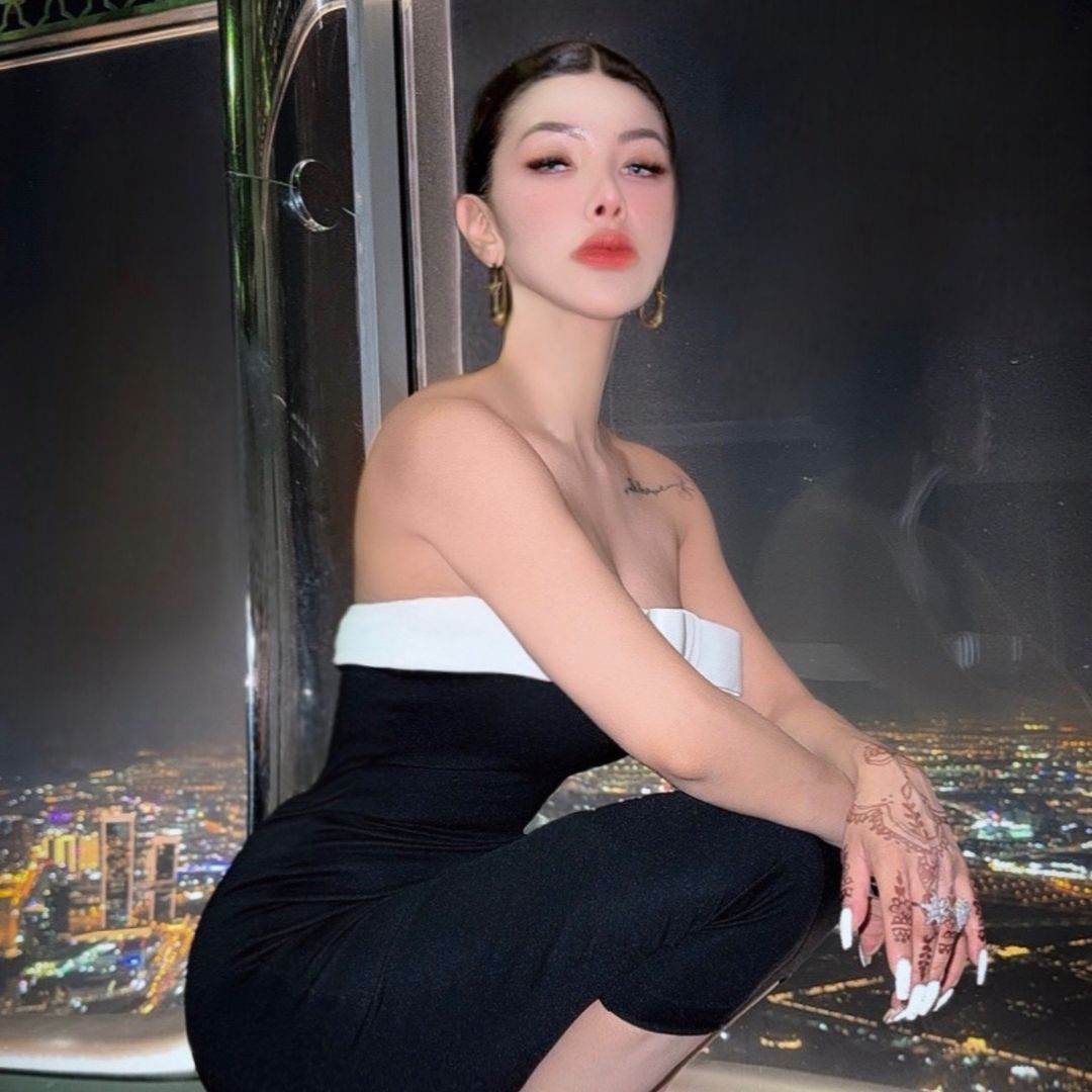 𝒮𝒽𝒶𝒾𝓃𝒹ℯ𝓁𝓁ℯ