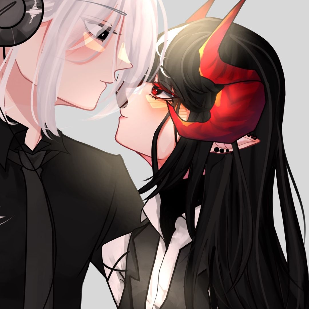 <3
