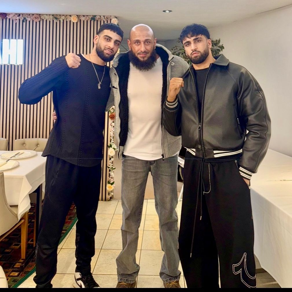 Real Umer Kayani  🐺🦅🦍🦁🐻