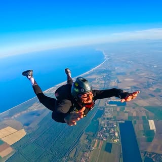 Simone Coccia Skydiver