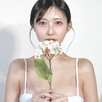 辻りりさ Lilysa Tsuji