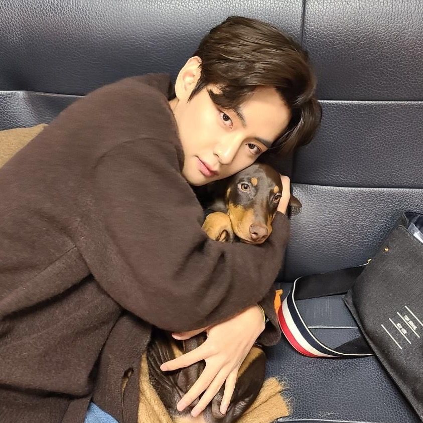 พี่เเทน่ารักค้าบบบ