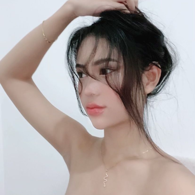 STEPH OMAÑA