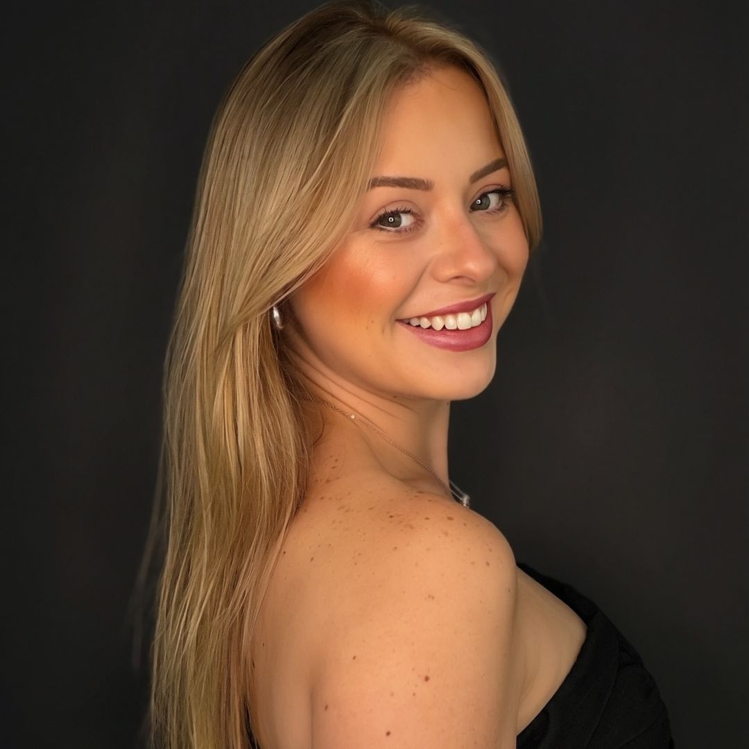 Thais Minelli