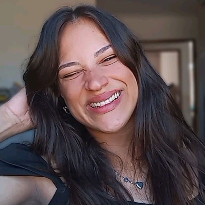 Thatá Poloniatto 🌷✨