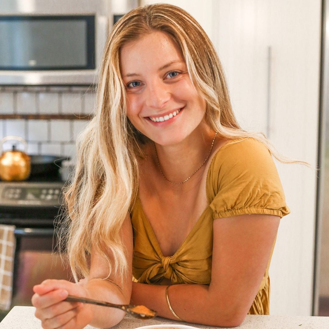 Sisley | The Acne Nutritionist