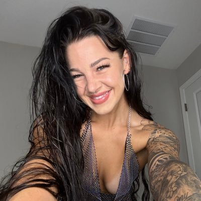 Evelin Stone Official