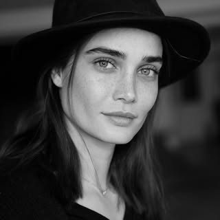 Tina Akhoondtabar | تینا آخوندتبار