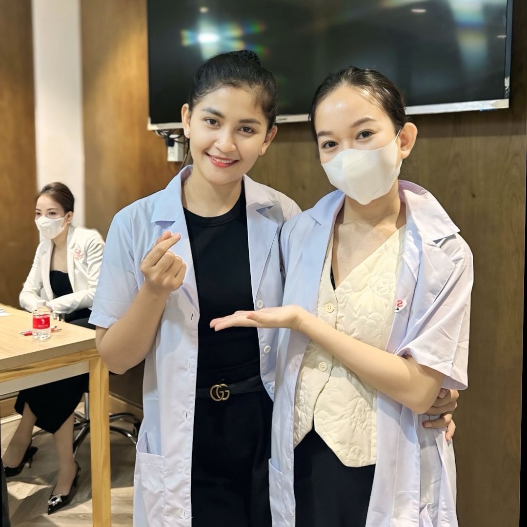 ស្រីទូច សីហា