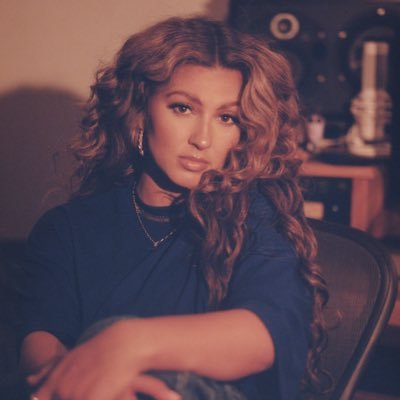 tori kelly