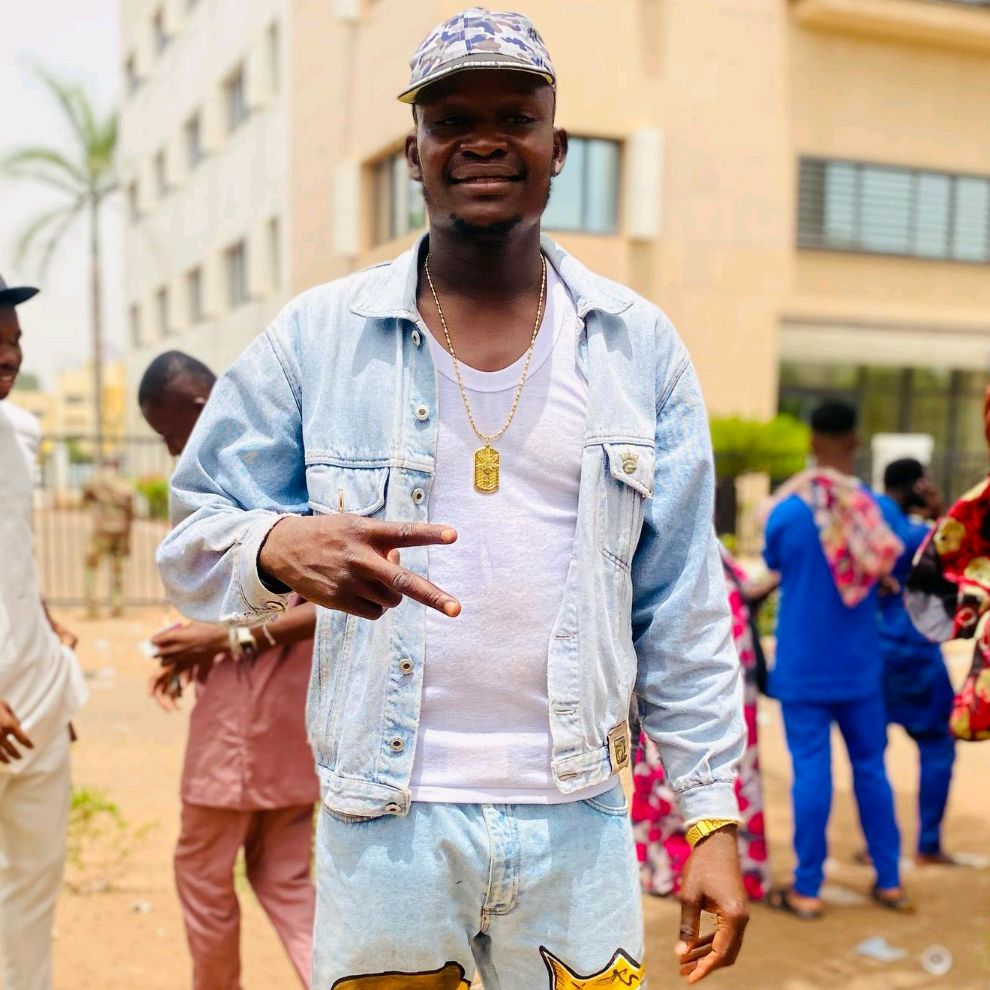 Tou petit officiel🌍