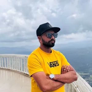 Travel Vlogger🇶🇦