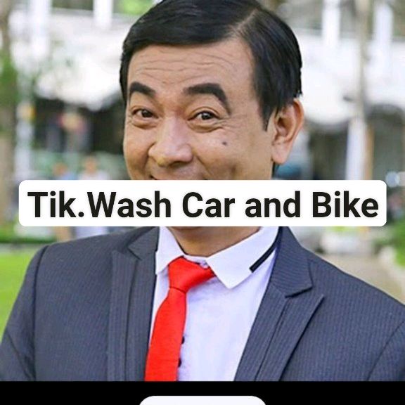 Máy xịt bọt và nước rửa xe