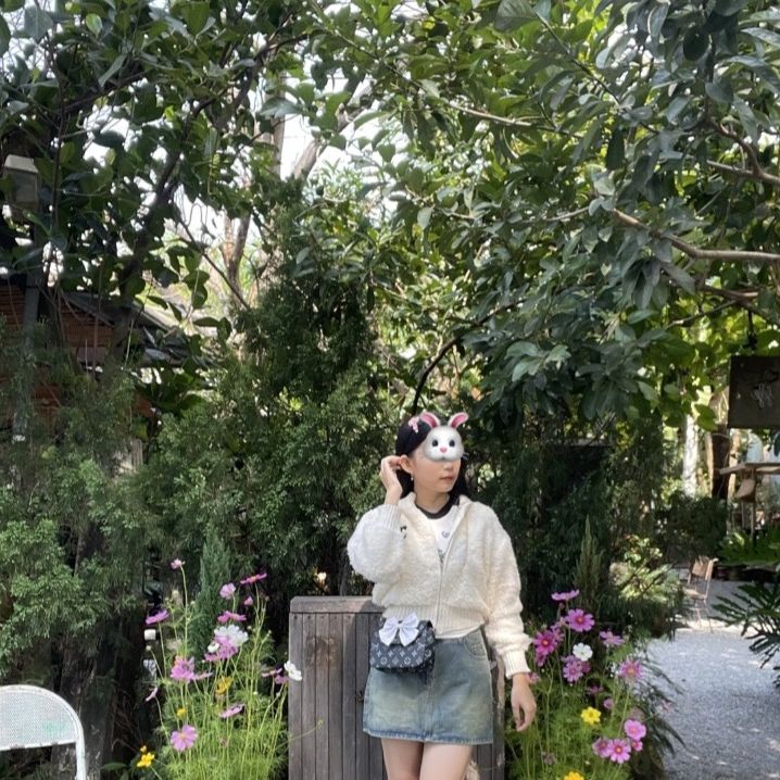 Con nhỏ này là Nở