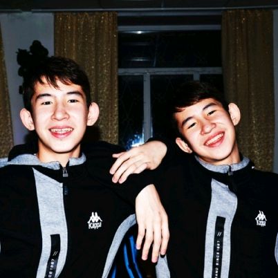 Twins_brothers