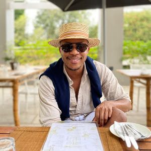 Eddie M Vilakazi