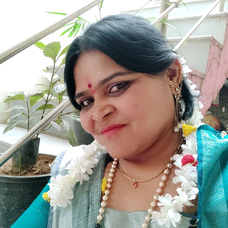उषा यादव....