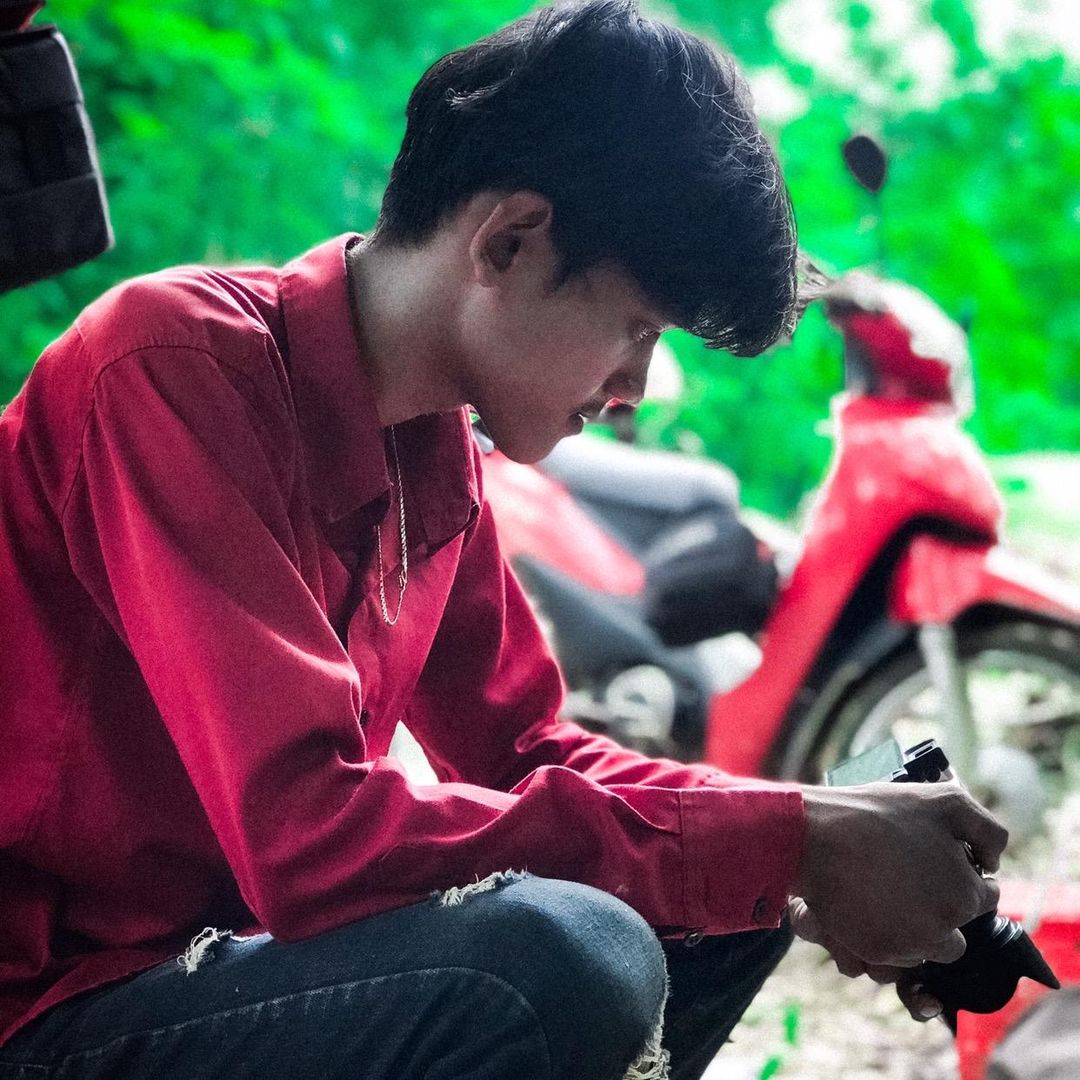 Van Chheng Official.