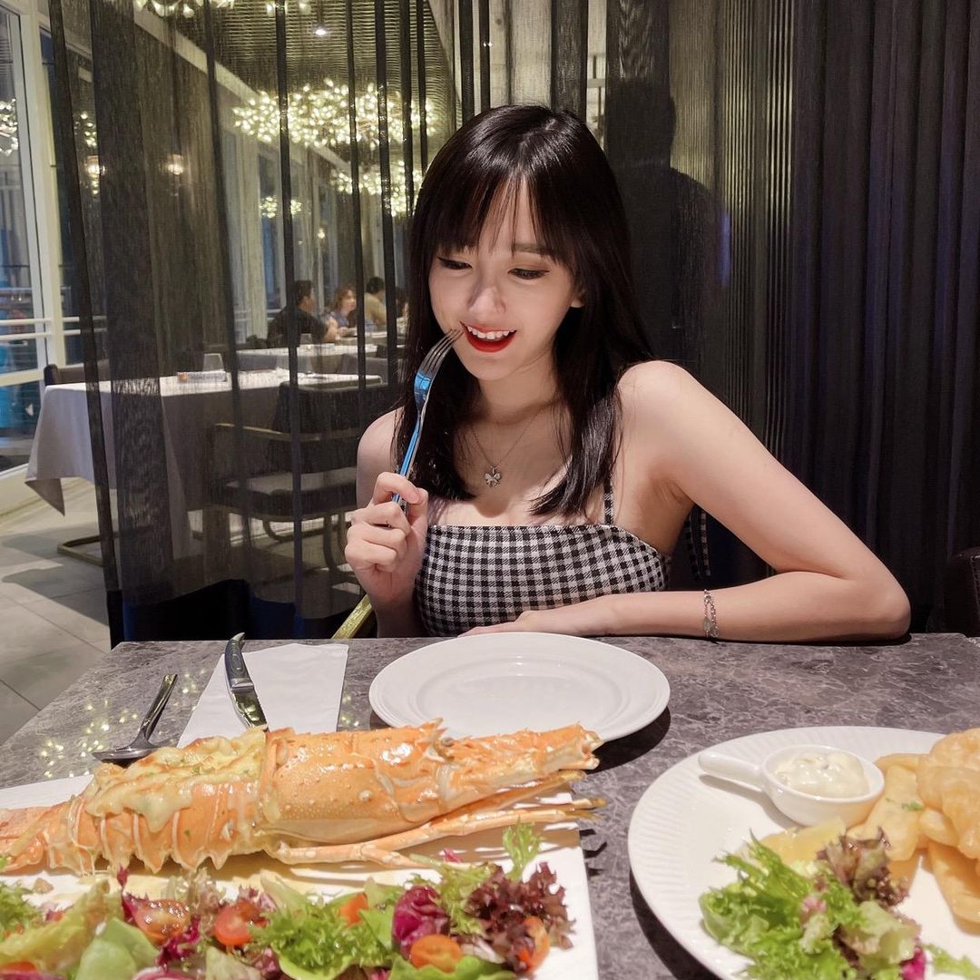 杨虹玲 YBB