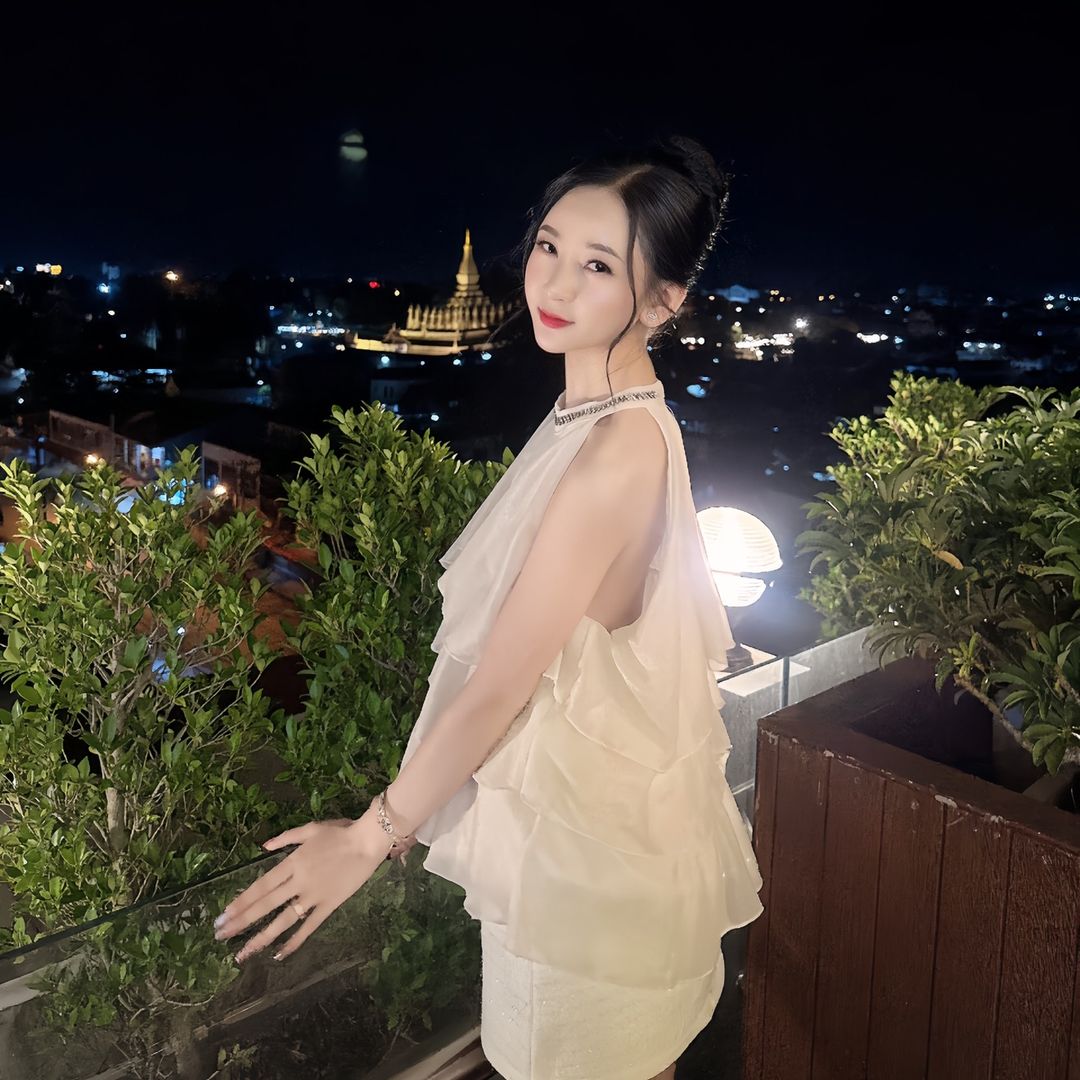 🎈ຢາຢີ🇱🇦