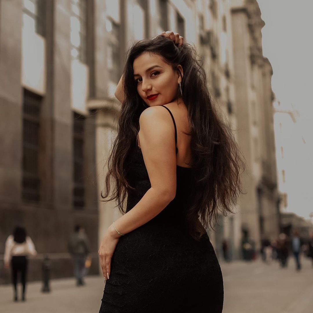 ⚡️Y i Y a ⚡️