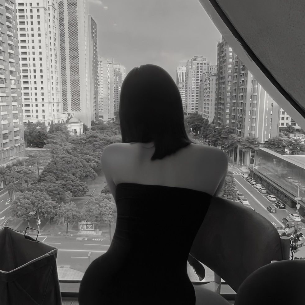 台中 33 Renee